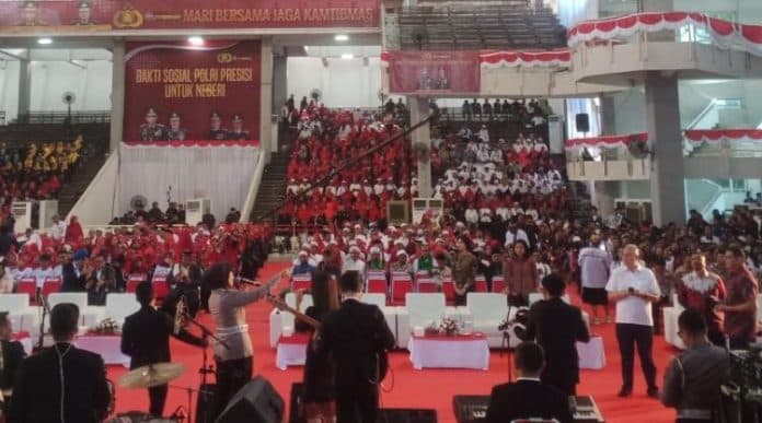 dipadati_ratusan_warga_wakapolri_gelar_baksos_di_kampus_unimed