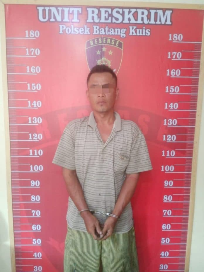 dipergoki_keluarga_korban_usai_curi_becak_barang_warga_batang_kuis_dijemput_polisi
