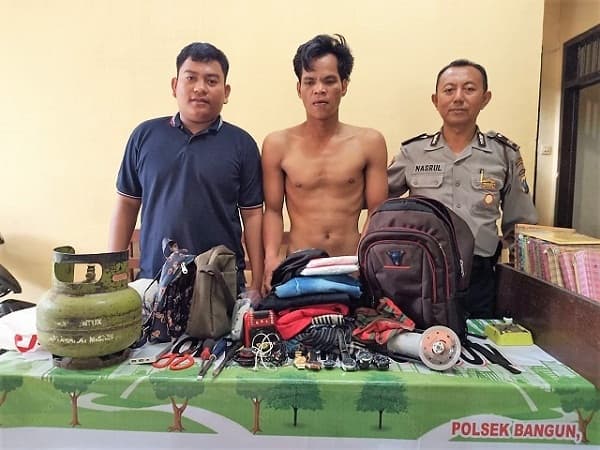 dipergoki_mencuri_maling_nyaris_dikeroyok_warga_gunung_melela