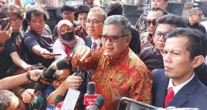 diperiksa_kpk_hasto_saya_ditinggal_penyidik_hingga_kedinginan
