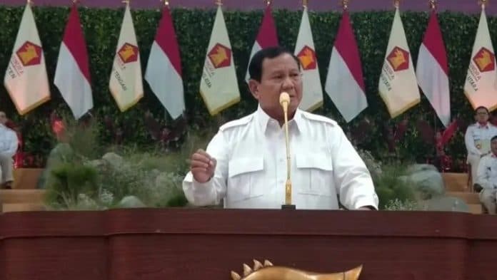 diperkirakan_setengah_menteri_jokowi_masuk_kabinet_prabowo_gibran