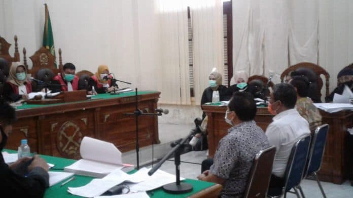 direktur_kepatuhan_bank_sumut_tak_tahu_soal_pembelian_mtn_rp202_miliar