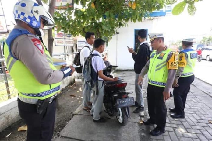 dirlantas_polda_sumut_turun_langsung_tindak_pelanggar_lalu_lintas