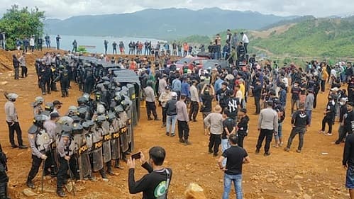 dirut_pt_antam_blak_blakan_terkait_alasan_demo_berakhir_ricuh_di_konawe