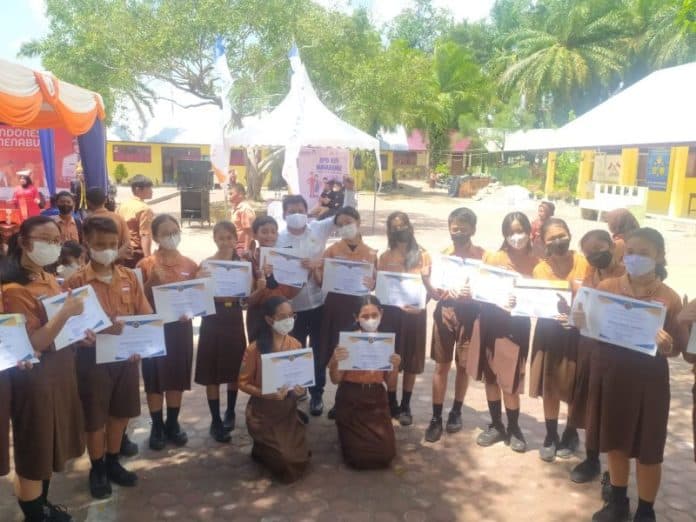 disdik_siantar_akan_data_sekolah_yang_tidak_memiliki_kepsek_karena_sakit_atau_pensiun