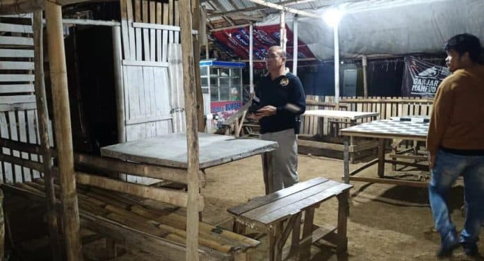disebut_sebagai_lokasi_gelper_warung_tuak_di_marindal_digrebek_polisi