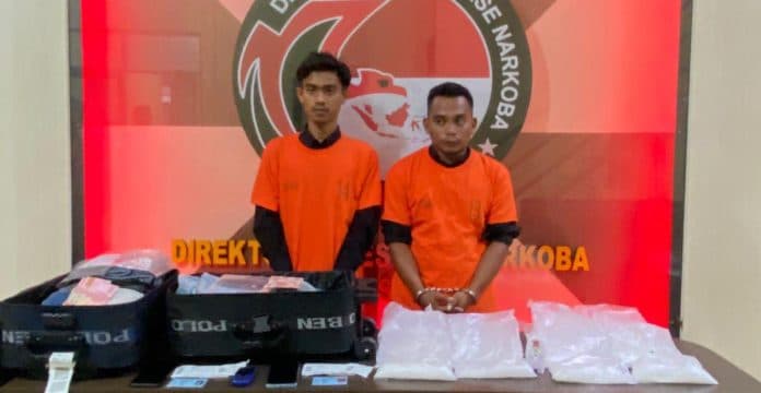 diselundupkan_lewat_bandara_polda_sumut_sita_16_bungkus_siap_edar