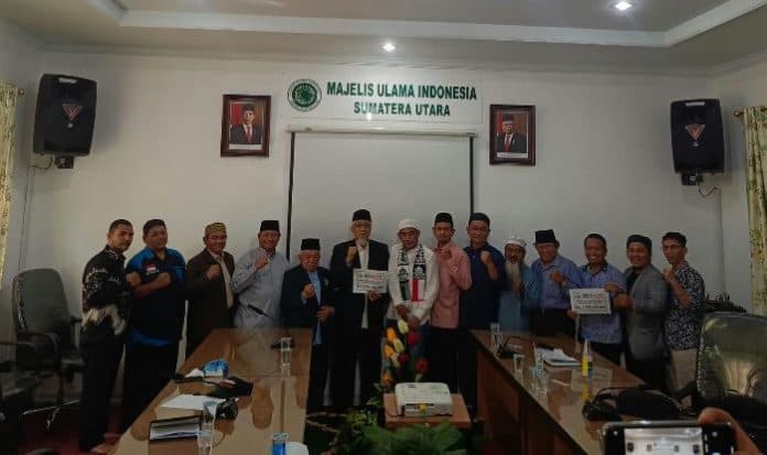 diserahkan_ke_mui_masyarakat_sumut_sumbang_rp16_miliar_untuk_palestina