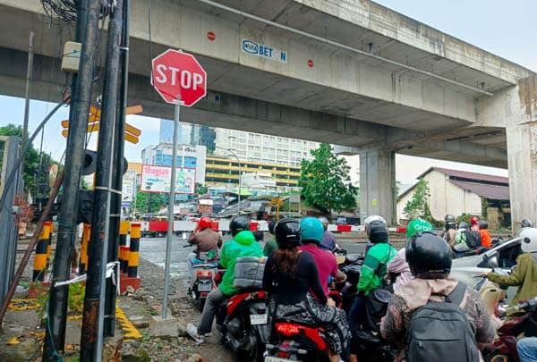 dishub_sumut_mulai_pasang_palang_perlintasan_tahun_ini