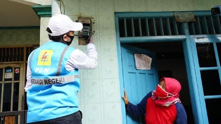 diskon_tarif_listrik_50_persen_kepala_pln_pematang_raya_ungkap_begini