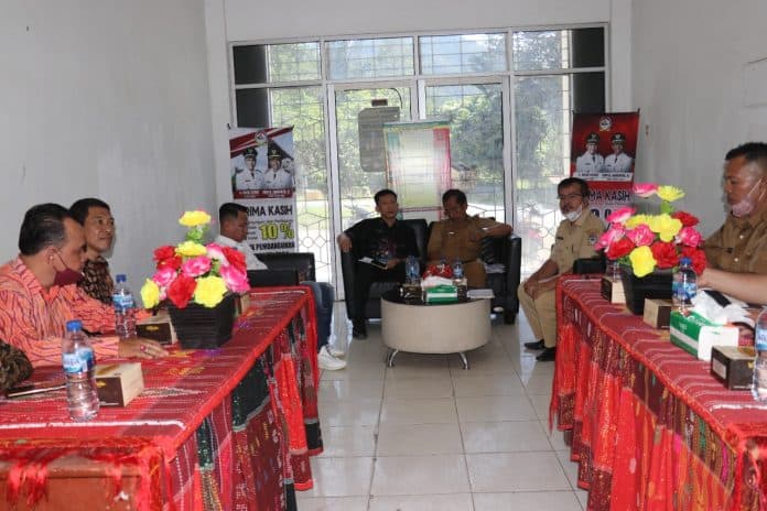 diskusi_inovasi_pengelolaan_pendapatan_daerah_dprd_kota_pontianak_kunker_ke_toba