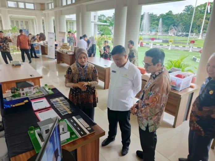 disnaker_sumut_beri_penghargaan_bagi_perusahaan_produktif_tahun_2024