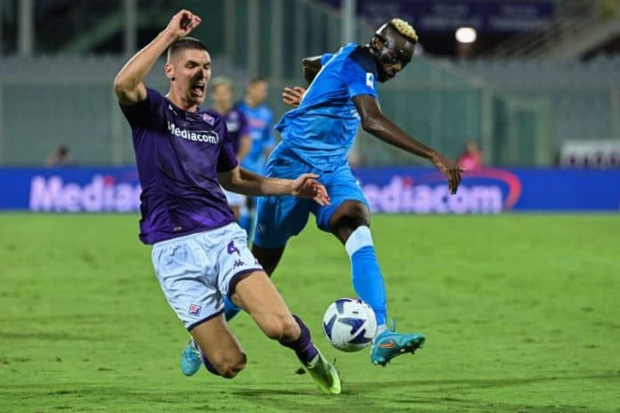 ditahan_imbang_0_0_oleh_fiorentina_napoli_masih_pertahankan_posisi_puncak