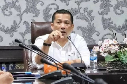 ditangkap_kpk_intip_isi_garasi_bupati_meranti