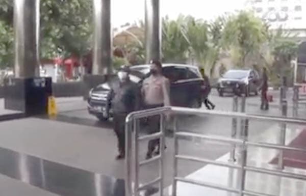 ditangkap_tangan_kpk_segini_harta_kejayaan_bupati_labuhanbatu