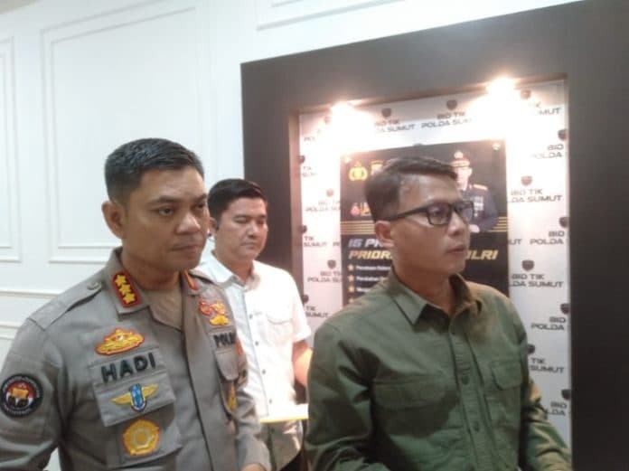 ditetapkan_tersangka_kasus_penipuan_masuk_akpol_oknum_brimob_kabur