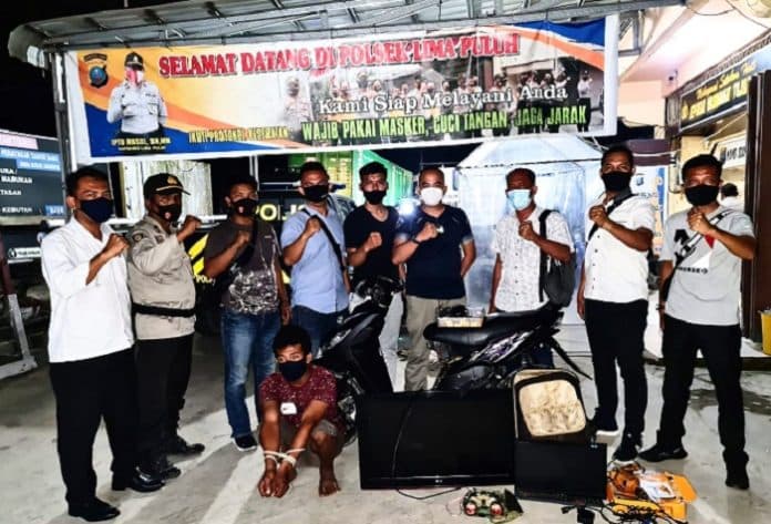 ditinggal_kosong_rumah_warga_dibobol_maling_sepedamotor_dan_tv_raib