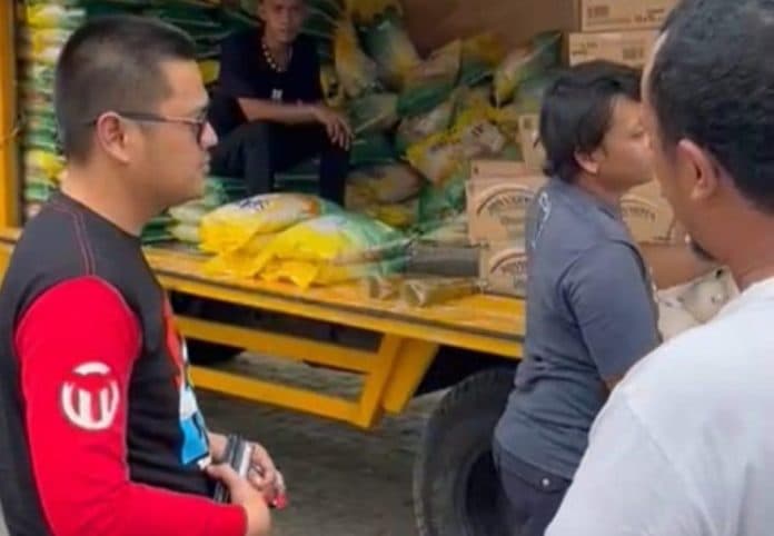 ditinjau_dewan_pemko_medan_diharapkan_tambah_armada_pasar_murah_keliling
