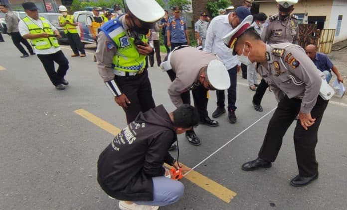 ditlantas_polda_sumut_cek_daerah_rawan_laka_dan_macet_di_batu_bara