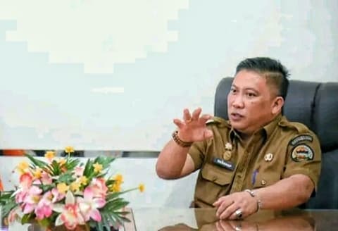 dituding_jadi_makelar_proyek_sekda_tapteng_membantah