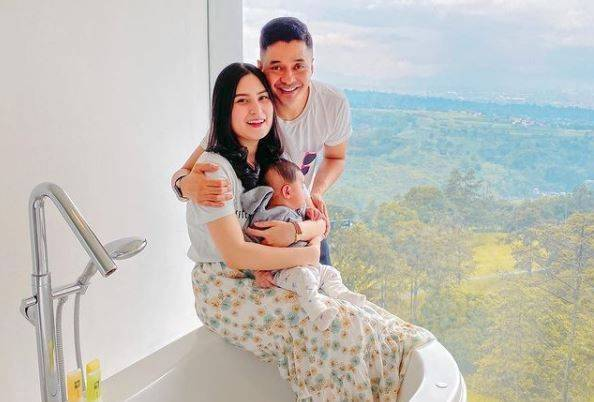 dituding_lakukan_kdrt_adly_fairuz_laporkan_mertua_ke_polisi