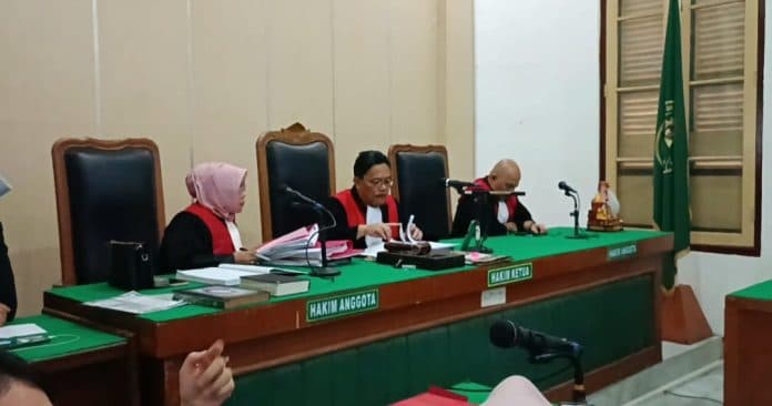 diupah_rp500_ribu_kurir_2_kg_sabu_asal_langkat_divonis_15_tahun_penjara_denda_rp2_m