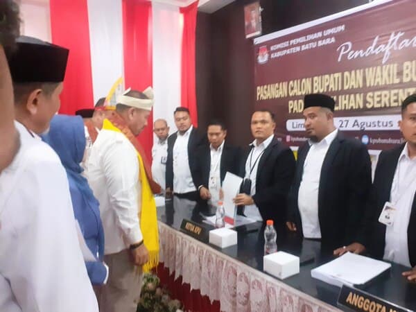diusung_7_partai_pasangan_bahagia_daftar_ke_kpu_batu_bara