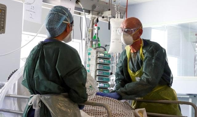 dokter_di_inggris_melakukan_uji_coba_ibuprofen_untuk_pasien_covid_19