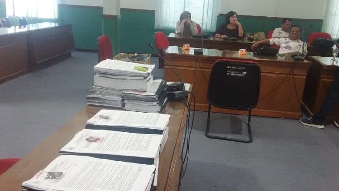 dokumen_pemakzulan_wali_kota_siantar_dibawa_anggota_dprd_ke_ma_kpk_dan_mendagri