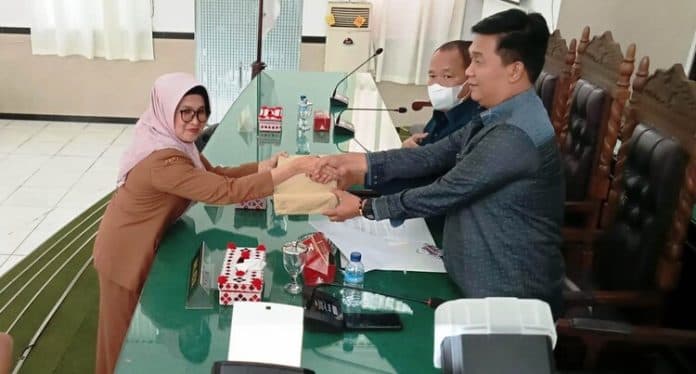 dokumen_rancangan_p_apbd_siantar_2023_diserahkan_berikut_secara_umum_gambarannya