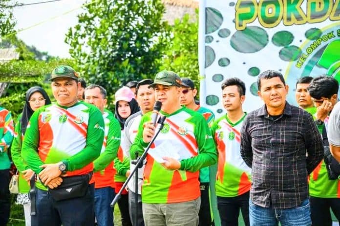 dorong_generasi_muda_cintai_lingkungan_pokdarling_batu_bara_kemah_di_bukit_lawang