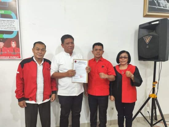 dpc_pdip_simalungun_bakal_usung_rhs_sebagai_calon_bupati
