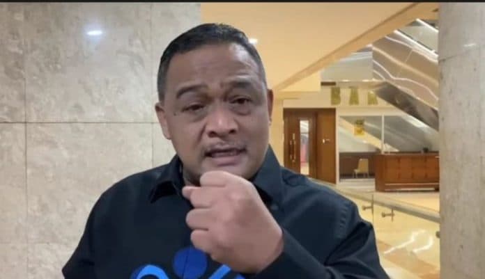 dpr_minta_benny_ungkap_identitas_pengendali_judi_online_di_indonesia