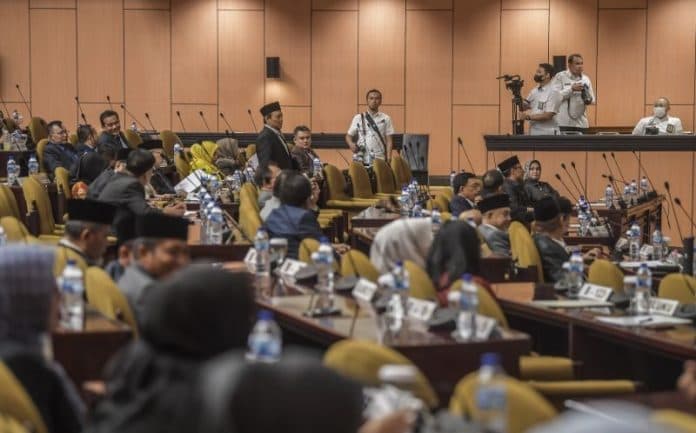 dpr_tetapkan_perpu_cipta_kerja_jadi_agenda_strategis