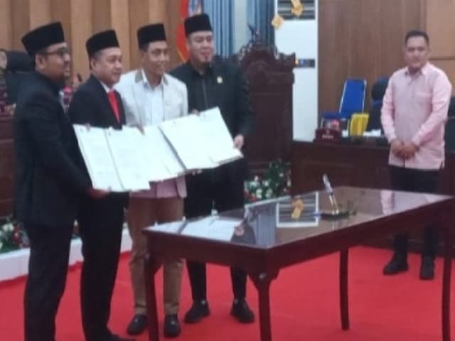 dprd_batu_bara_gelar_paripurna_pemberhentian_bupati_wakil_bupati