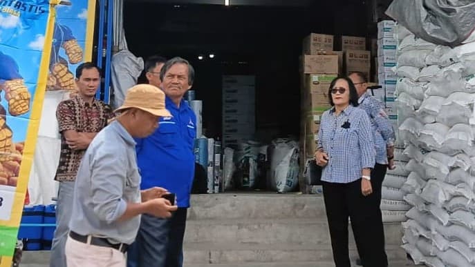 dprd_dairi_sidak_pedagang_puluhan_ton_pupuk_diduga_ilegal_ditemukan