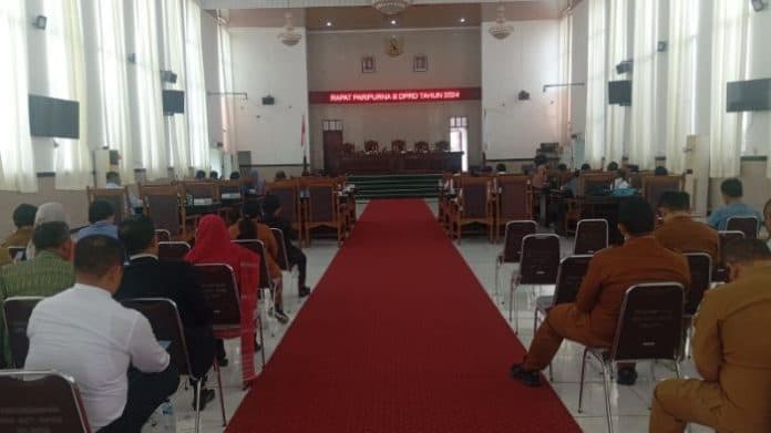 dprd_dan_pemko_pematangsiantar_sepakati_perda_tentang_apbd_tahun_2025