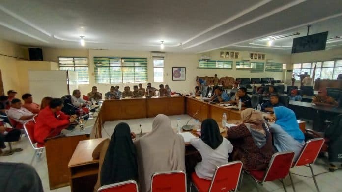 dprd_segera_bahas_penghentian_operasional_pt_halindo