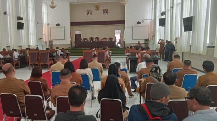dprd_siantar_perpanjang_rapat_pembahasan_rapbd_tahun_2023