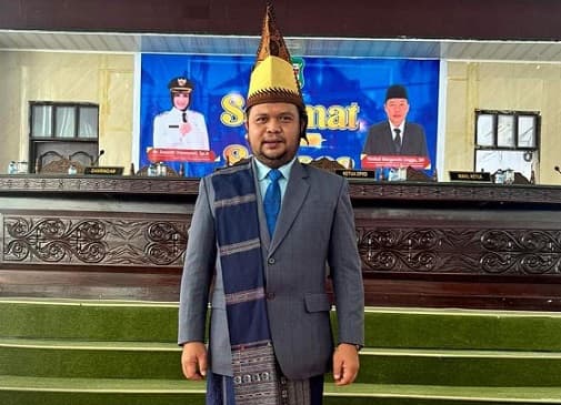 dprd_siantar_setujui_anggaran_pembangunan_tugu_sang_naualuh