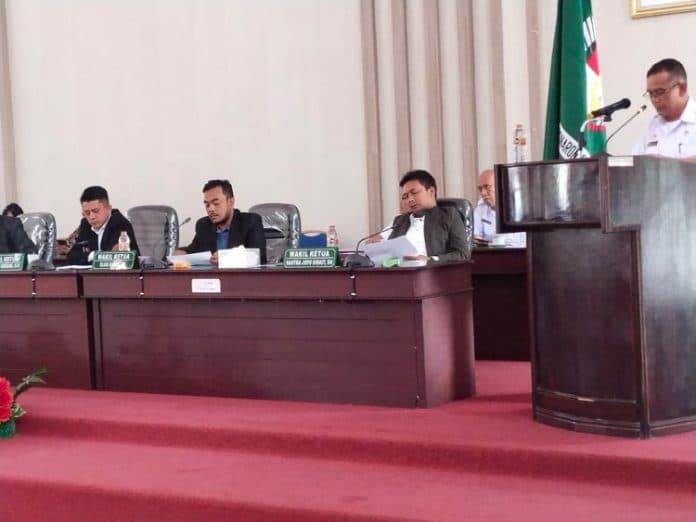 dprd_simalungun_sahkan_alat_kelengkapan_dewan_periode_2022_2024_berikut_daftarnya