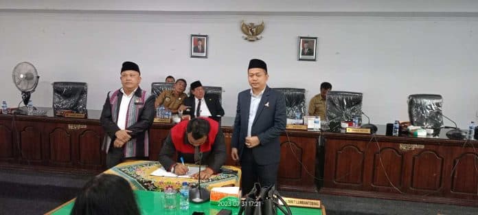dprd_tolak_ranperda_lpj_bupati_dairi_tentang_pelaksanaan_apbd_ta_2022