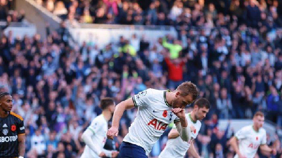 drama_7_gol_tottenham_hotspur_taklukkan_leeds_4_3
