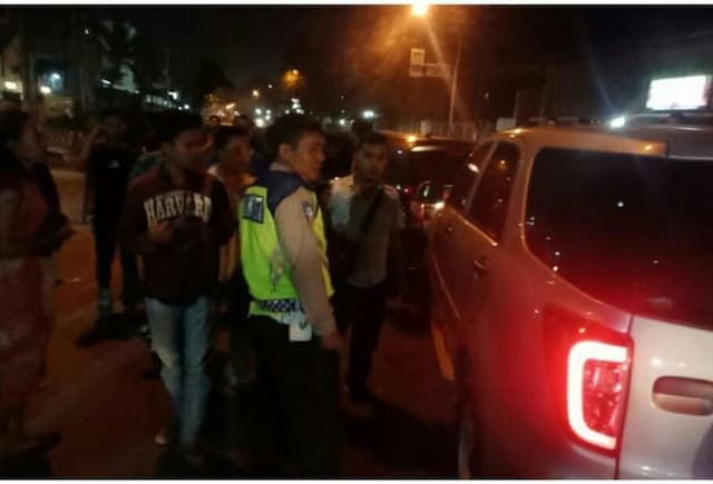 driver_taksi_online_dibunuh_penumpangnya_jasad_dibuang_ke_areal_persawahan