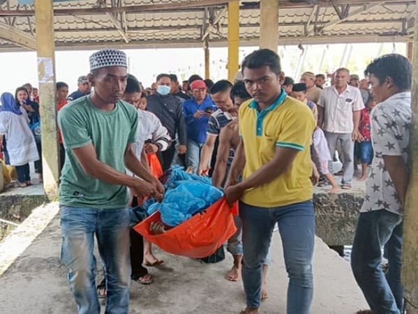 dua_abk_km_azmi_asal_batu_bara_yang_hilang_ditemukan_tewas