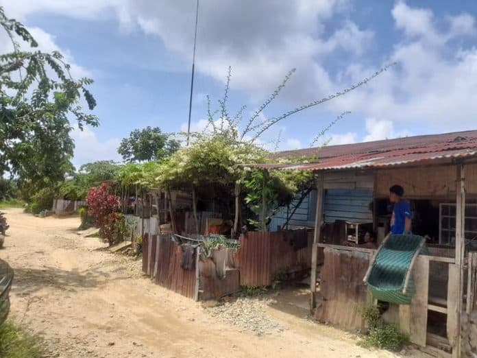 dua_desa_tak_kunjung_dialiri_listrik_begini_penjelasan_pln_tanah_jawa