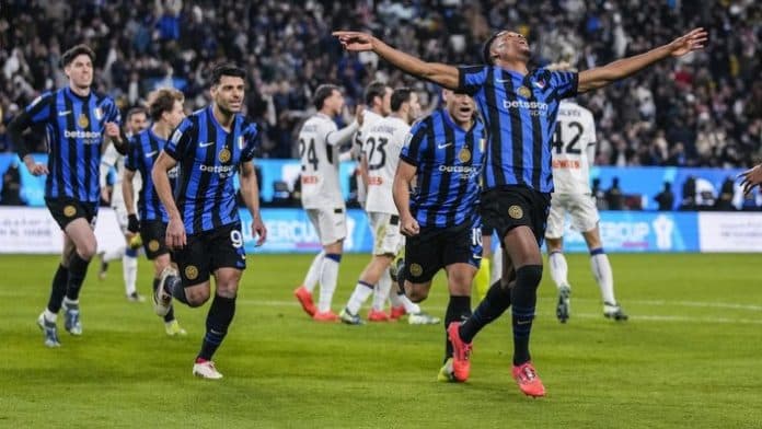 dua_gol_dari_denzel_dumfries_bawa_inter_ke_final_piala_super_italia