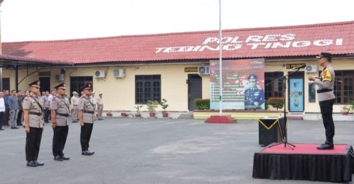 dua_kapolsek_di_polres_tebing_tinggi_disertijabkan