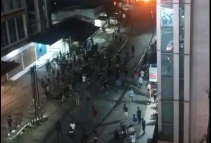 dua_kelompok_mahasiswa_unika_bentrok_di_simpang_pemda