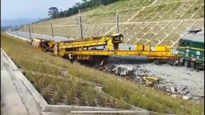 dua_korban_tewas_kecelakaan_kereta_teknis_kcjb_merupakan_warga_china